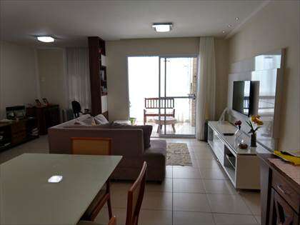 Sala ampla para dois ambientes