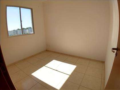Quarto II com sol da manhã