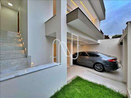 FACHADA FRONTAL + ACESSO 2ºPISO 