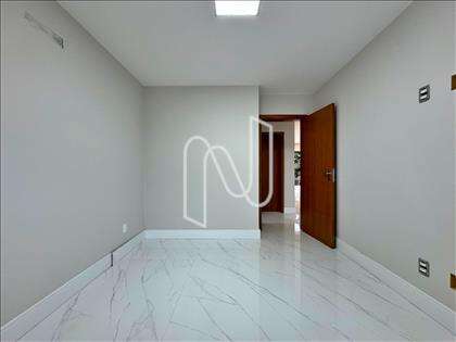 QUARTO NO 2º PAVIMENTO  