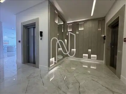 HALL ELEVADORES