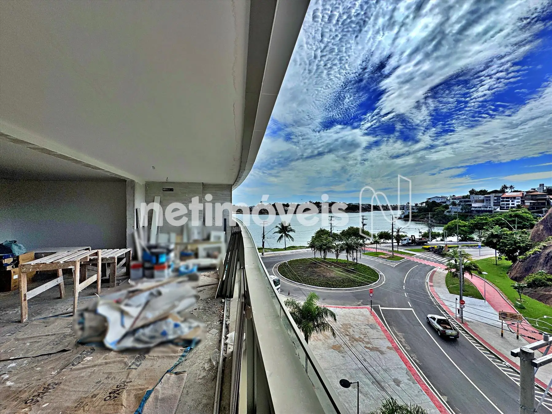  VARANDÃO COM VISTA PARA O MAR