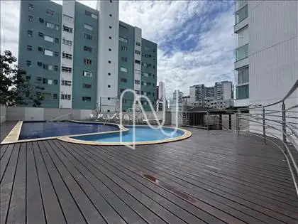 Piscinas adulto e infantil