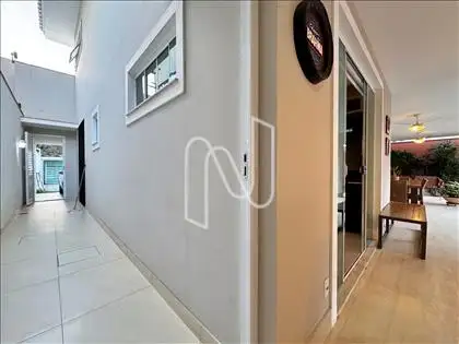 PASSAGEM LATERLA DA CASA 