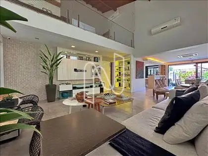 SALÃO PARA 03 AMBIENTES COM PÉ DIREITO DUPLO 