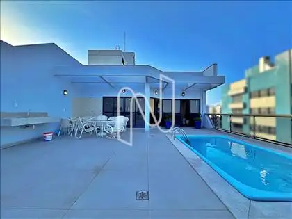 ÁREA DE LAZER EXTERNA FRENTE MAR