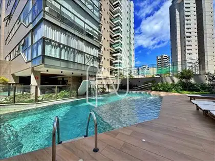 PISCINA 