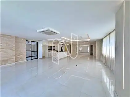  SALA IMENSA