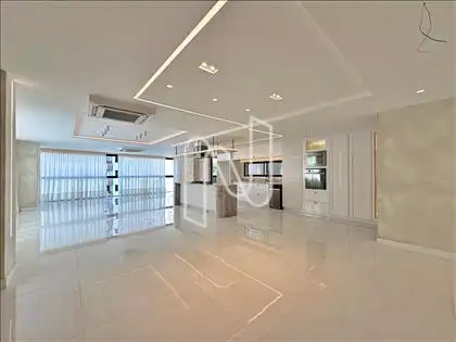 SALA IMENSA 