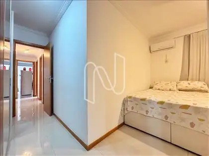 CLOSET / SUÍTE CASAL