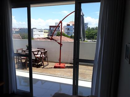 Vista da sala para a varanda