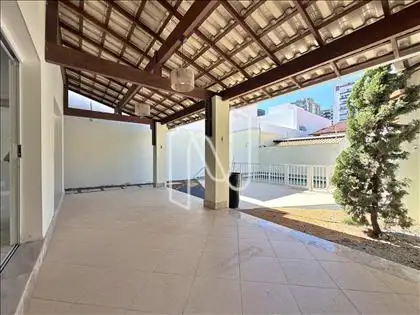 VARANDA ÁREA DE LAZER