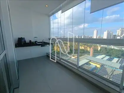 Varanda ampla e com vista livre