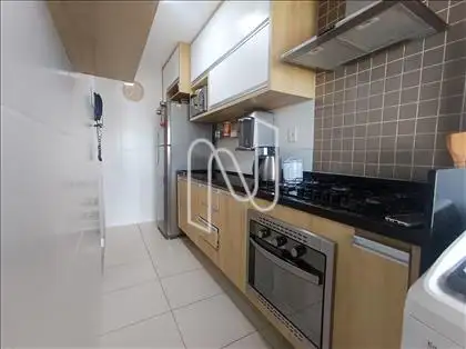 Cozinha com móveis planejados