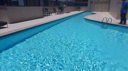 Piscina enorme
