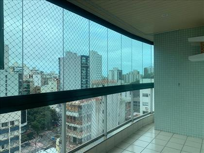 Varanda fechada com vidro com vista livre