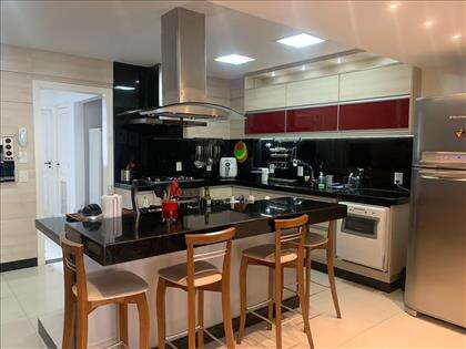 Cozinha ampla