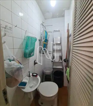 banheiro e serviço 