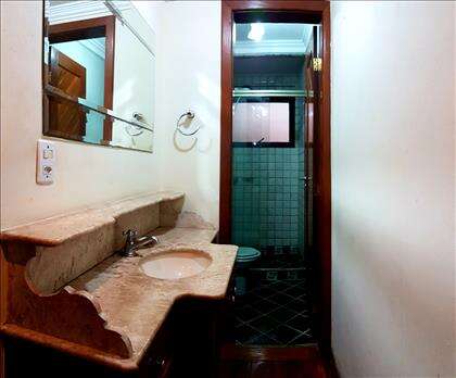 Lavabo e banheiro social