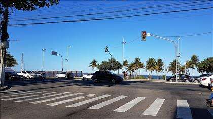 Pertinho da praia e de tudo no bairro