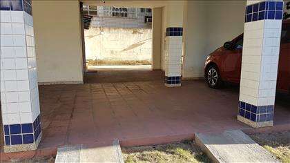 Vaga de garagem coberta