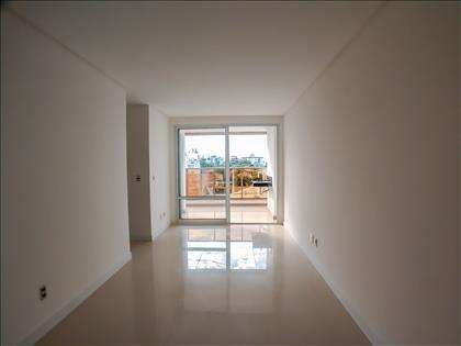 Sala com aceso a varanda