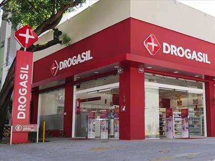 Próximo a farmácia