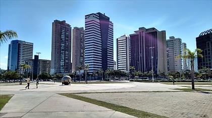 Próximo a praça do papa