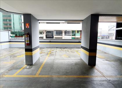 Vaga de garagem no térreo