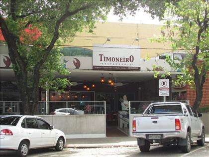 Próximo a restaurantes