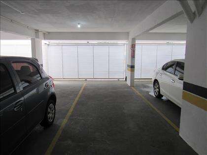 Vaga escriturada que cabem 2 carros