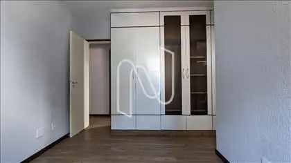 Suíte com armário  