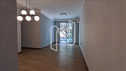  Sala com Ar condicionado Split.  