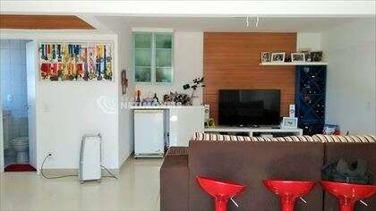 Andar superior com home cinema (instalação)