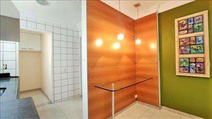 Cozinha com bancada p/ refeições