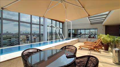 Piscina com borda infinita