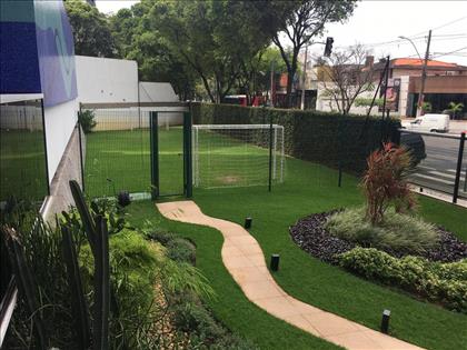 Campinho de futebol.