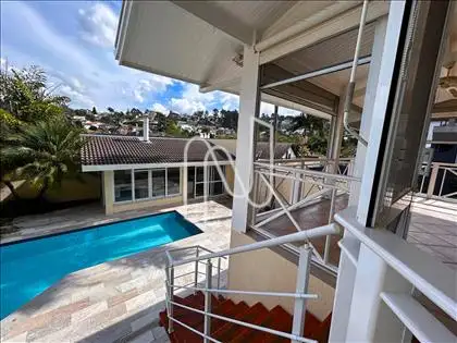 VARANDA E PISCINA