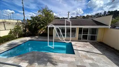 ÁREA DE PISCINA