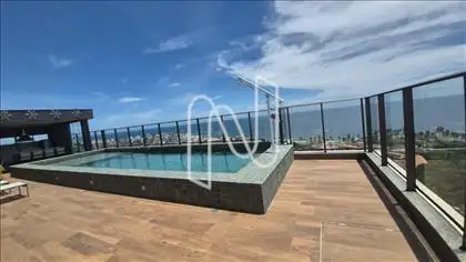  Piscina com churrasqueira