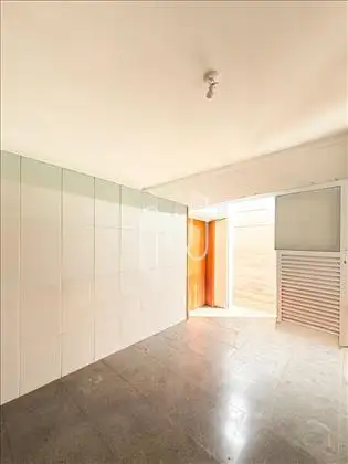Área ao lado da lavanderia 