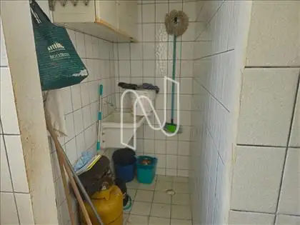 Sanitário de serviço 