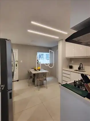Cozinha ampla sem divisória 