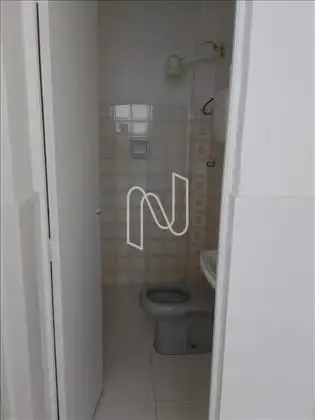  Banheiro de Serviço