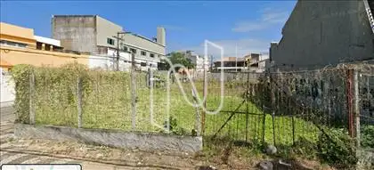  área do terreno 