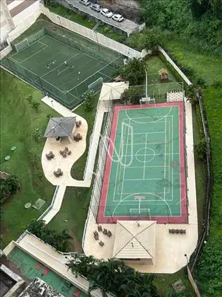 quadra e campo de esporte