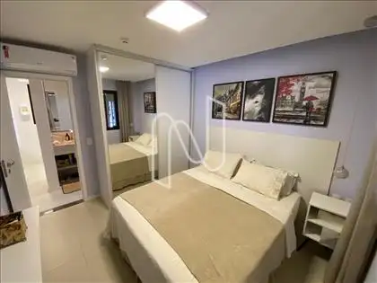quarto completo com armários, tv 