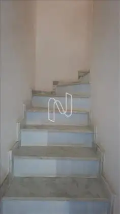 Escadas para o primeiro andar 