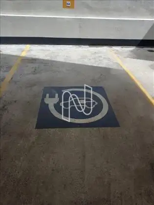 Vaga carregamento de veiculo elétrico 