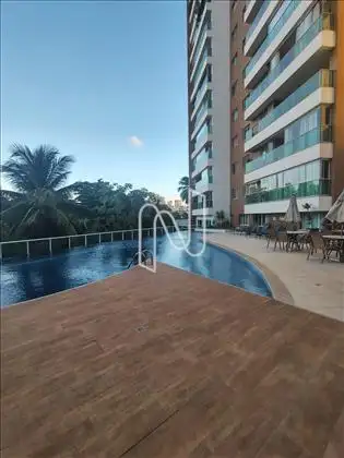 Piscina Borda Infinita 